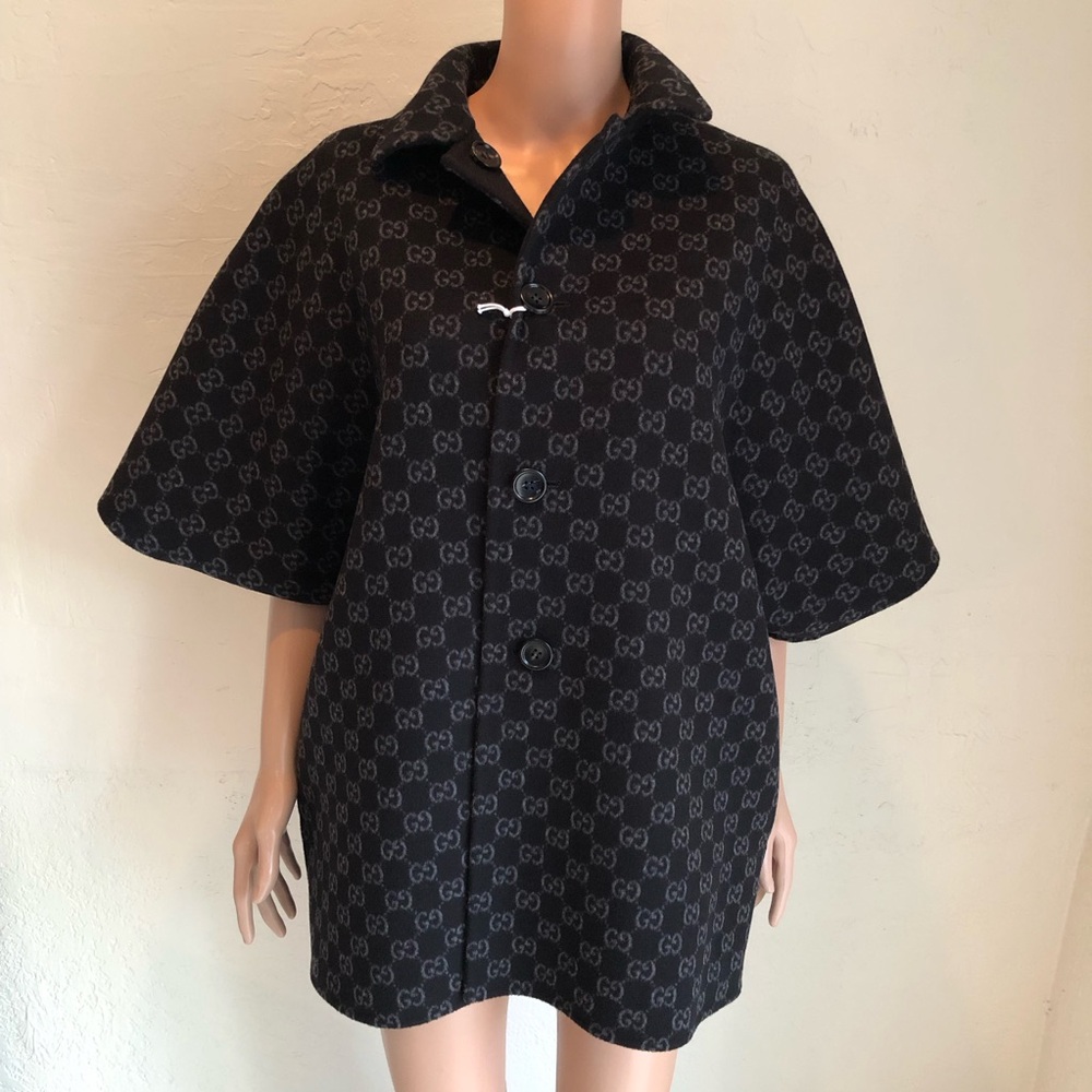 Gucci Reversible Silk/Wool Black/Gray GG Patterned Cape Coat Women’s Size 40(M)